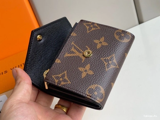 LOUIS ZOÉ WALLET VUITTON 0322